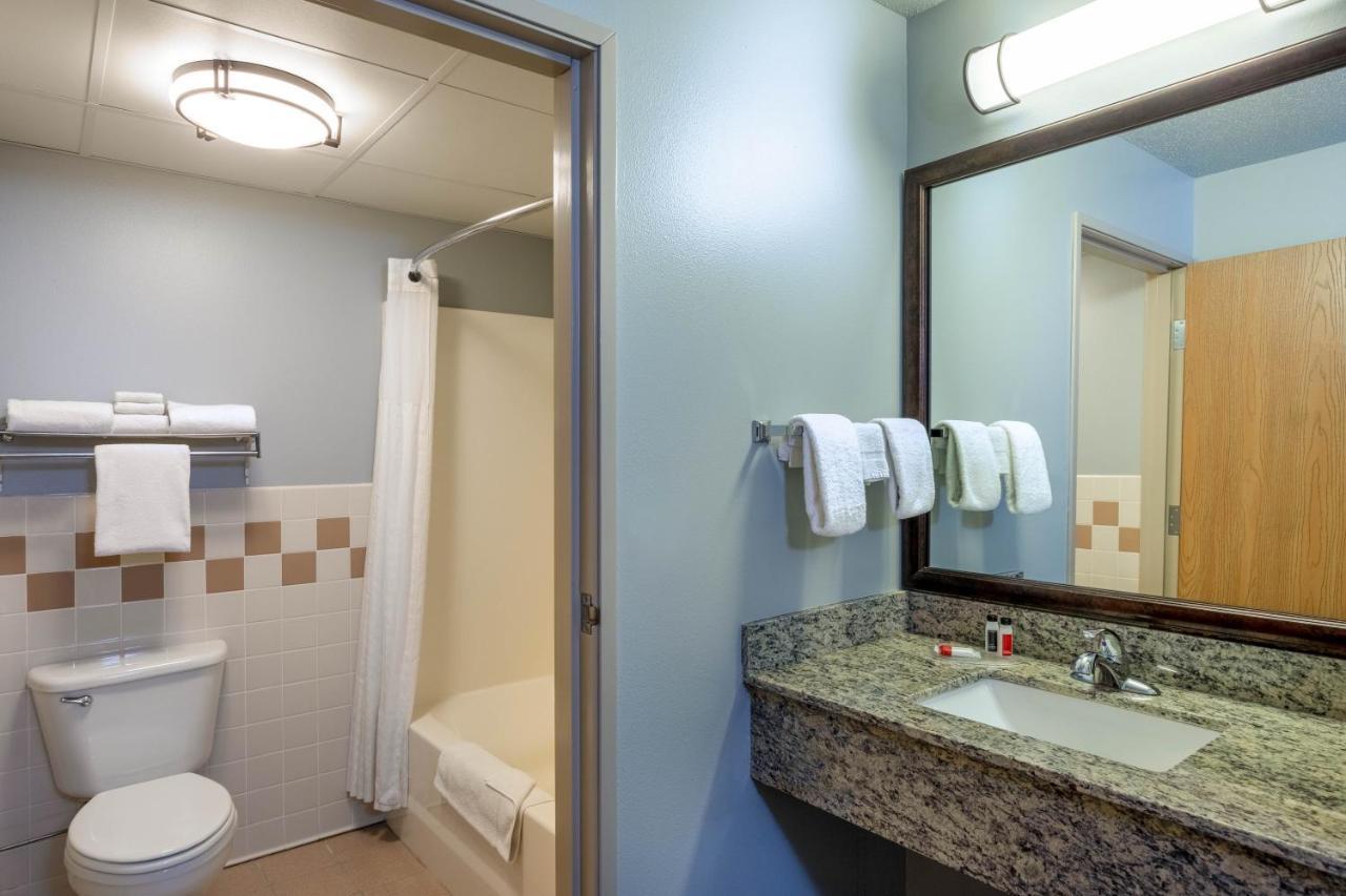 Americinn By Wyndham Hotel